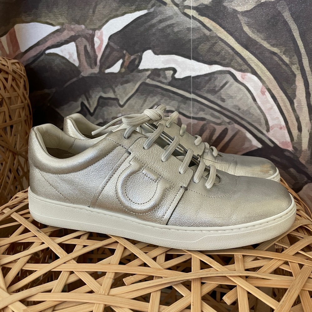 SALVATORE FERRAGAMO Quilted Logo Metallic silver Leather Runners size 10 - Picture 4 of 12